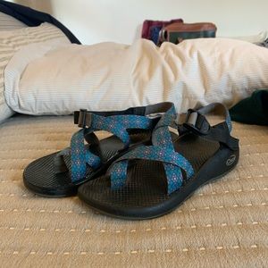 Womens Chacos Size 8